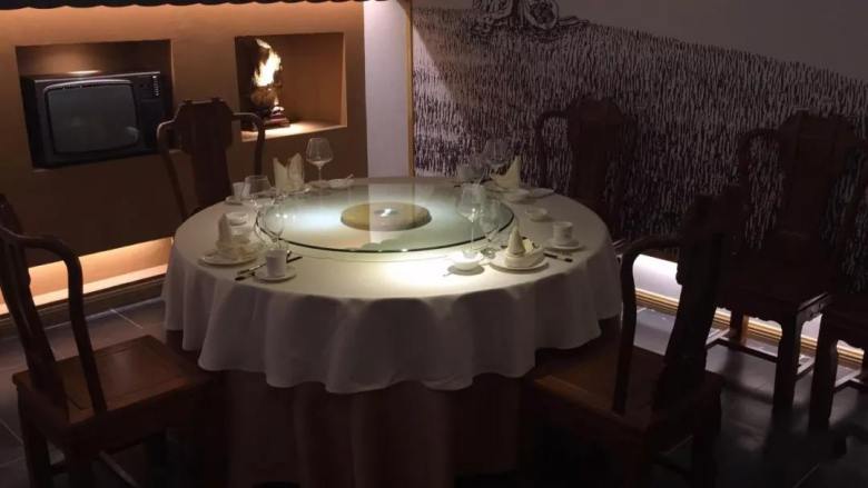 20191224/5e02267bcc504.jpg 憶商山會(huì)所餐桌椅.jpg