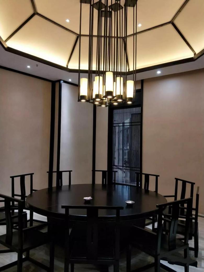 20191224/5e022bc513301.jpg 湘味軒生態(tài)餐廳包間餐桌椅.jpg