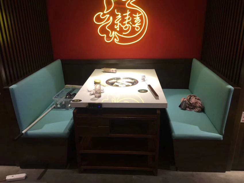 20191226/5e04c0b4861a2.jpg 西安魚豆元卡座沙發(fā)和火鍋桌.jpg