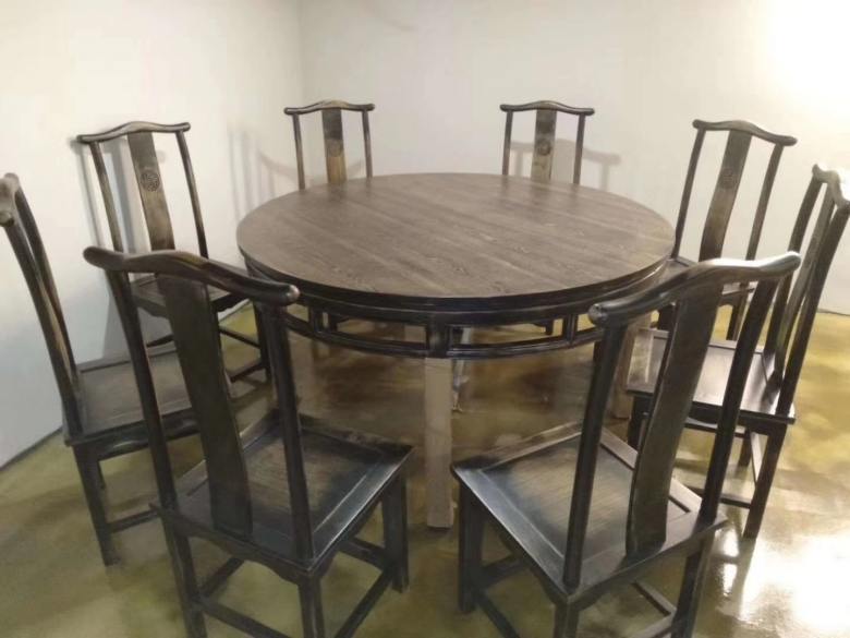 20200103/5e0f3bfd1ff8d.jpg 餐館餐桌.jpg