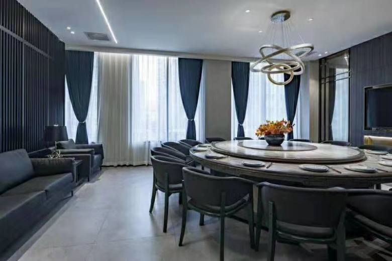 20200116/5e2019975371a.jpg 餐廳包房大圓桌.jpg