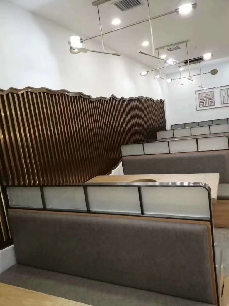 20200724/5f1a4cb983f8e.jpg 西安火鍋桌定制.jpg