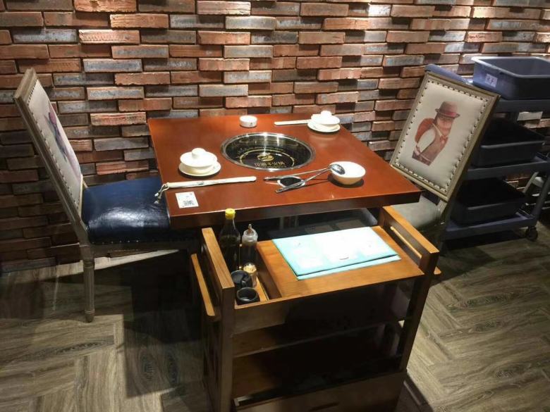 20201214/5fd6ff98cb25f.jpg 西安火鍋桌子批發(fā)市場.jpg