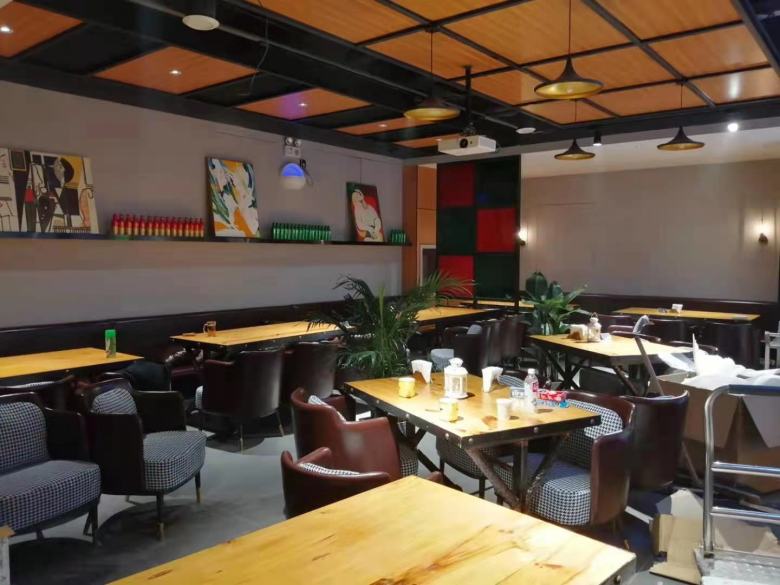 20210215/6029d0785fe2f.jpg 酒吧桌椅生產(chǎn)廠(chǎng)家.jpg