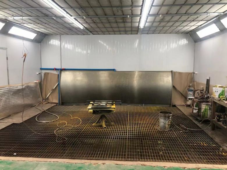 20210308/604585ad2f631.jpg 酒店家具烤漆房.jpg