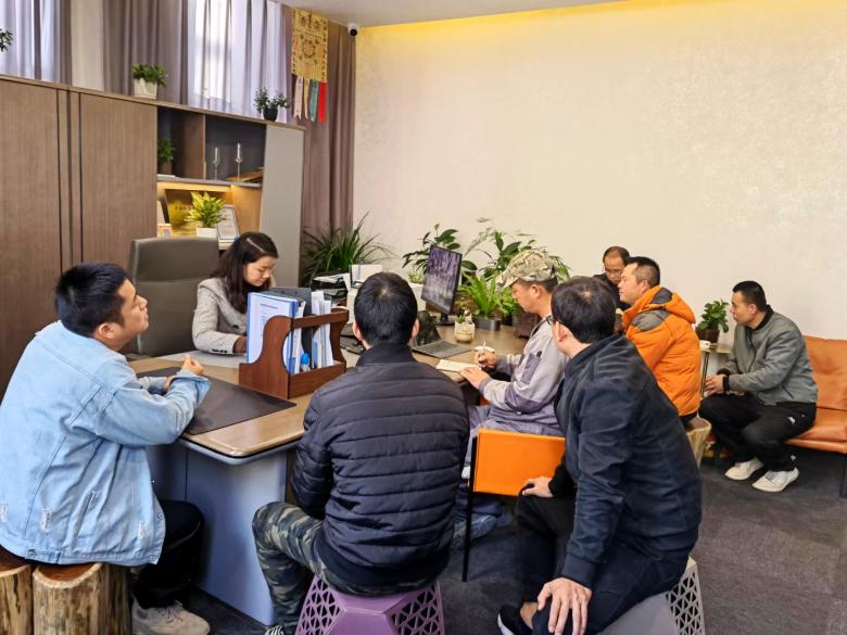 20211116/61936d0e89a1a.jpg 西安博菲克酒店家具廠售后部組織業(yè)務(wù)知識(shí)培訓(xùn).jpg