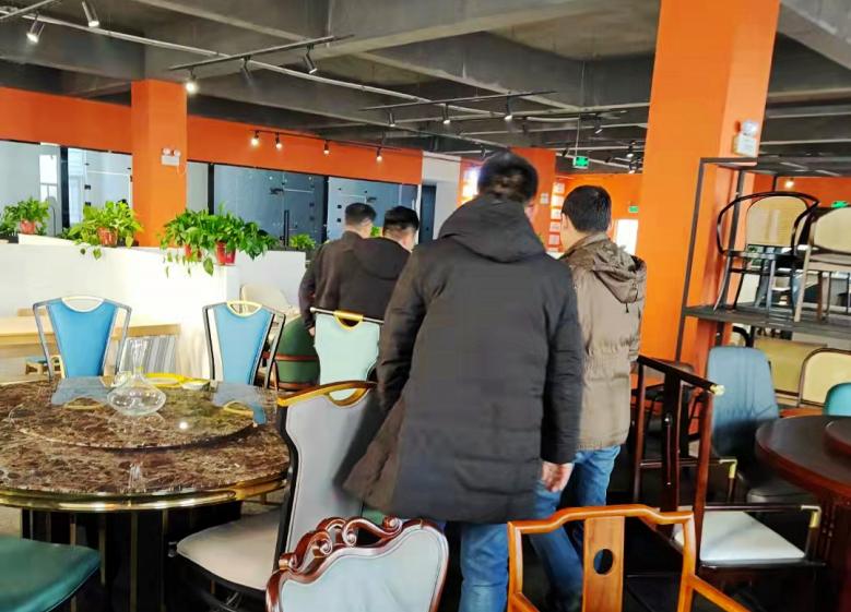 20211206/61ad9b4538328.jpg 榆林仙納渡酒吧參觀西安博菲克酒吧桌椅沙發(fā)廠.jpg