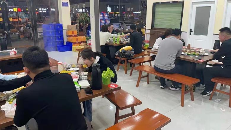 20220207/62011946d465c.jpg 實(shí)木長(zhǎng)條凳.jpg