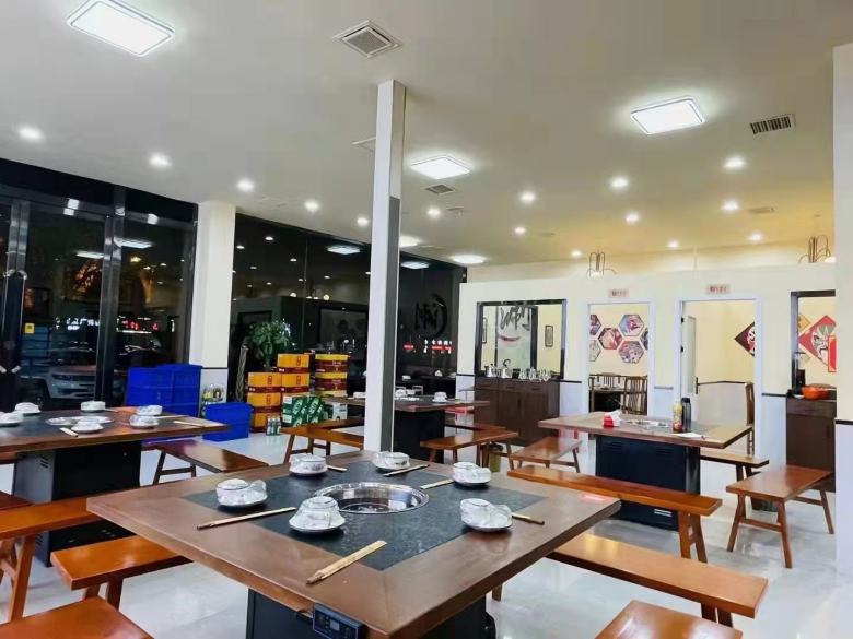 20220207/62011956ed530.jpg 西安博菲克火鍋?zhàn)腊部傇诘昀镆暡?jpg