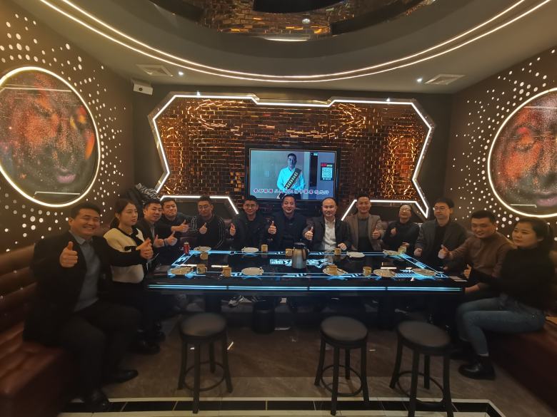 20220221/6213ab168ac9d.jpg 西安博菲克酒店家具業(yè)務(wù)團(tuán)隊合影.jpg