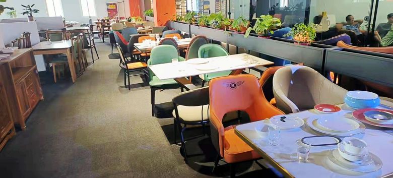 20220810/62f32c26c505c.jpg 飯店長(zhǎng)條桌展區(qū).jpg