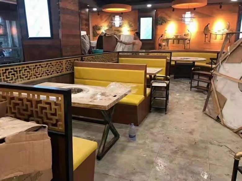 20220907/6318ae5c0be32.jpg 工人在調(diào)試火鍋?zhàn)?jpg