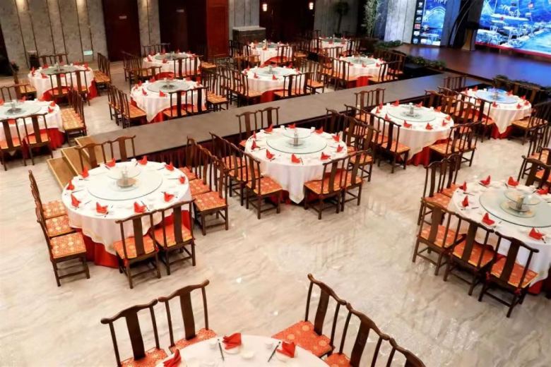 20230111/63be49647e435.jpg 神木乾茂飯店宴會(huì)廳桌椅.jpg