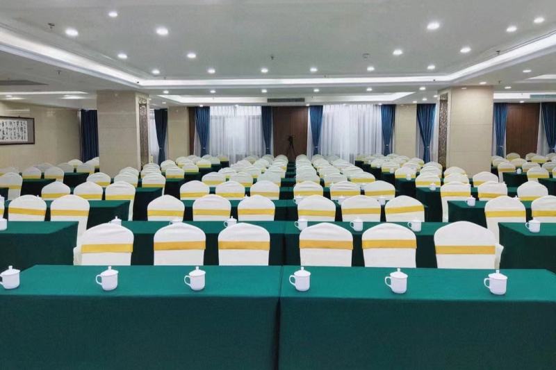 20230426/64487bad105ea.jpg 酒店會(huì)議室桌椅.jpg