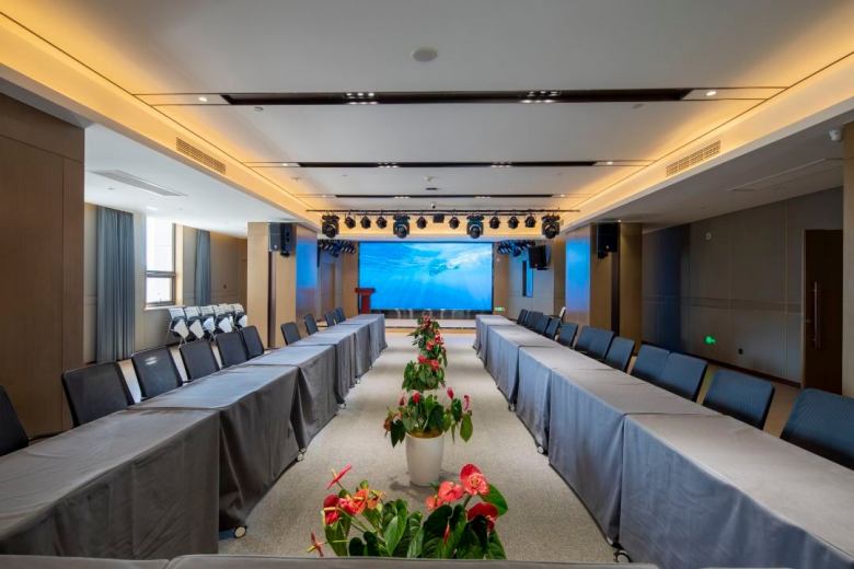 20230629/649da0a3ddca4.jpg 酒店會議室桌椅.jpg