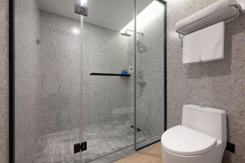 20230809/64d348f299fb3.jpg 酒店衛(wèi)生間裝修.jpg